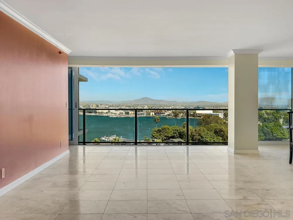 1820 Avenida del Mundo #706 Coronado, CA 92118