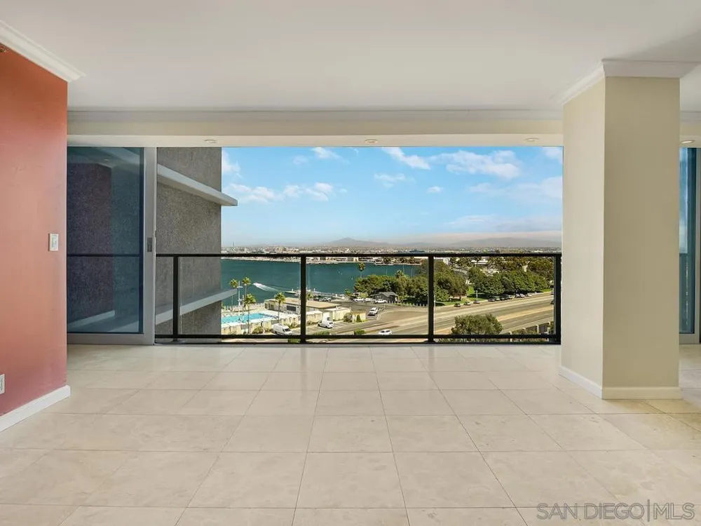 1820 Avenida del Mundo #706 Coronado, CA 92118