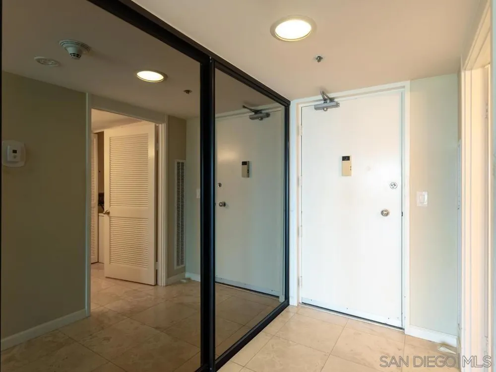 1820 Avenida del Mundo #706 Coronado, CA 92118