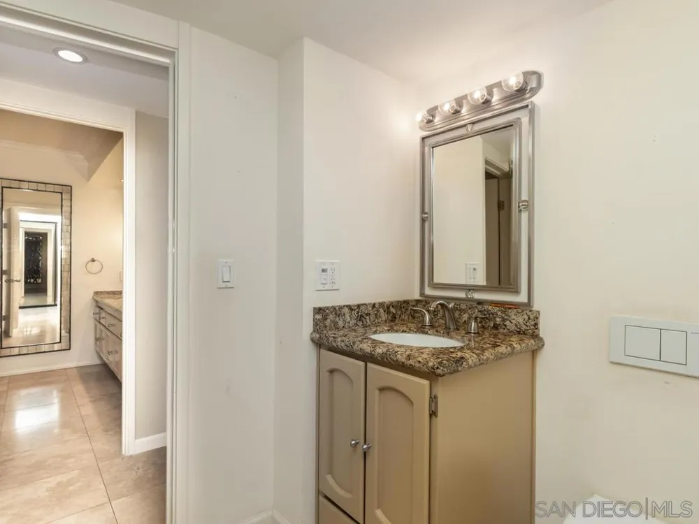 1820 Avenida del Mundo #706 Coronado, CA 92118