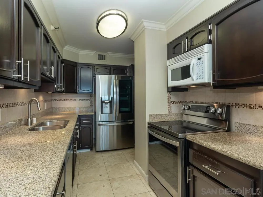 1820 Avenida del Mundo #706 Coronado, CA 92118