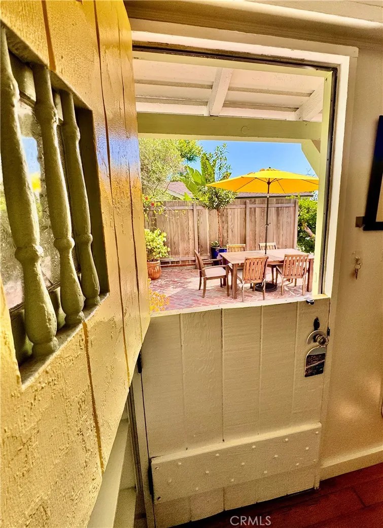 455 Myrtle #B Laguna Beach, CA 92651