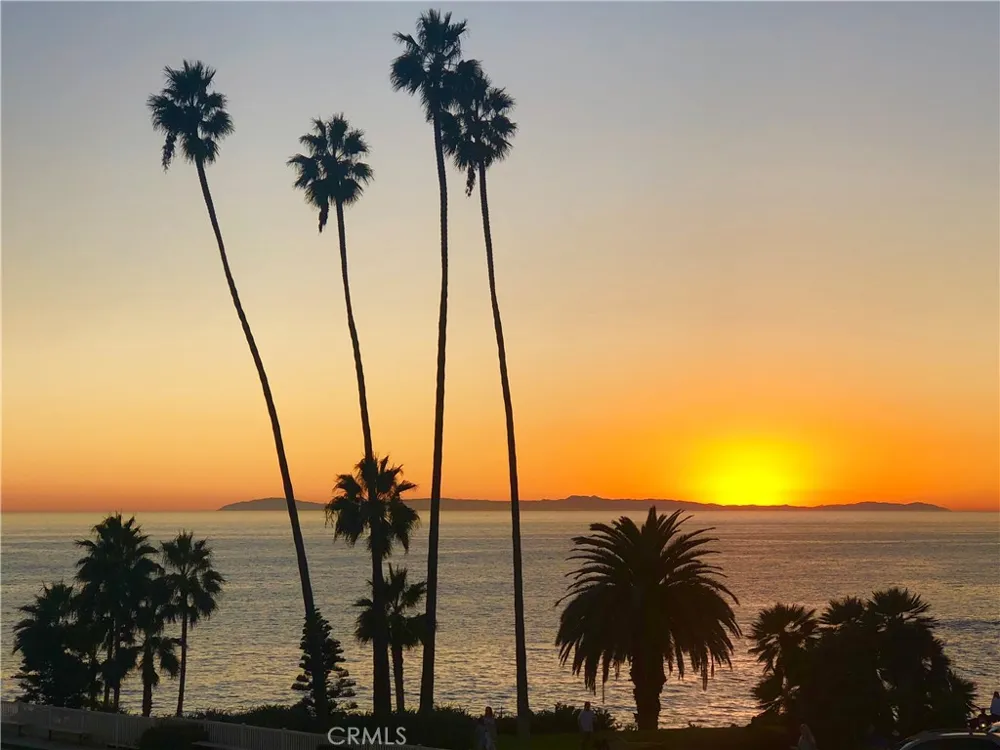 455 Myrtle #B Laguna Beach, CA 92651