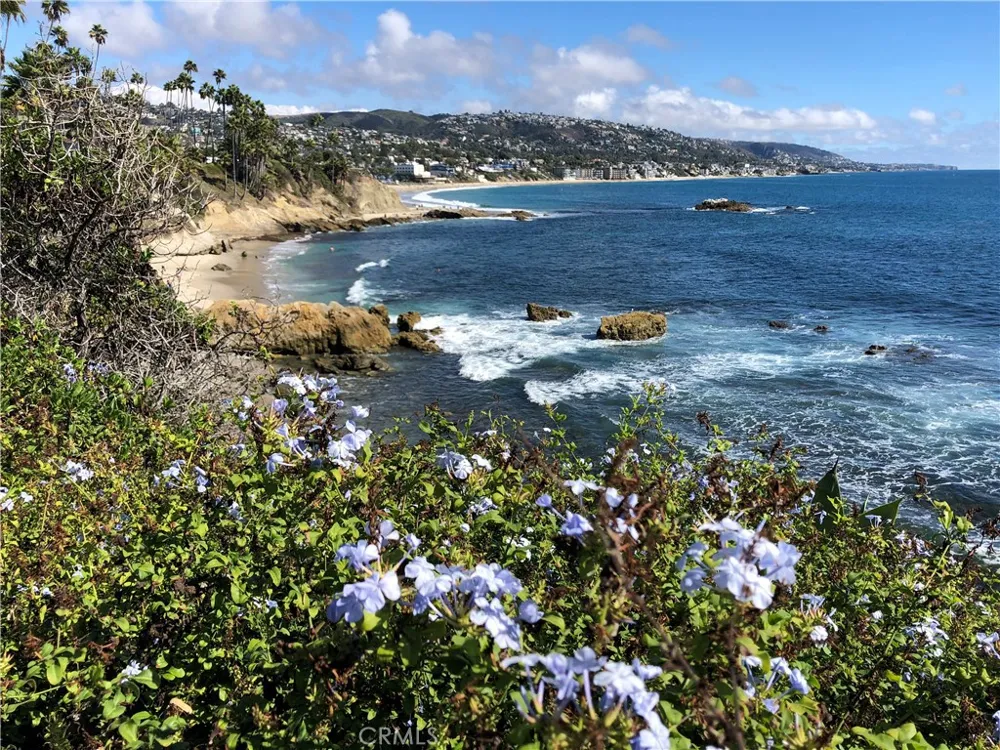 455 Myrtle #B Laguna Beach, CA 92651