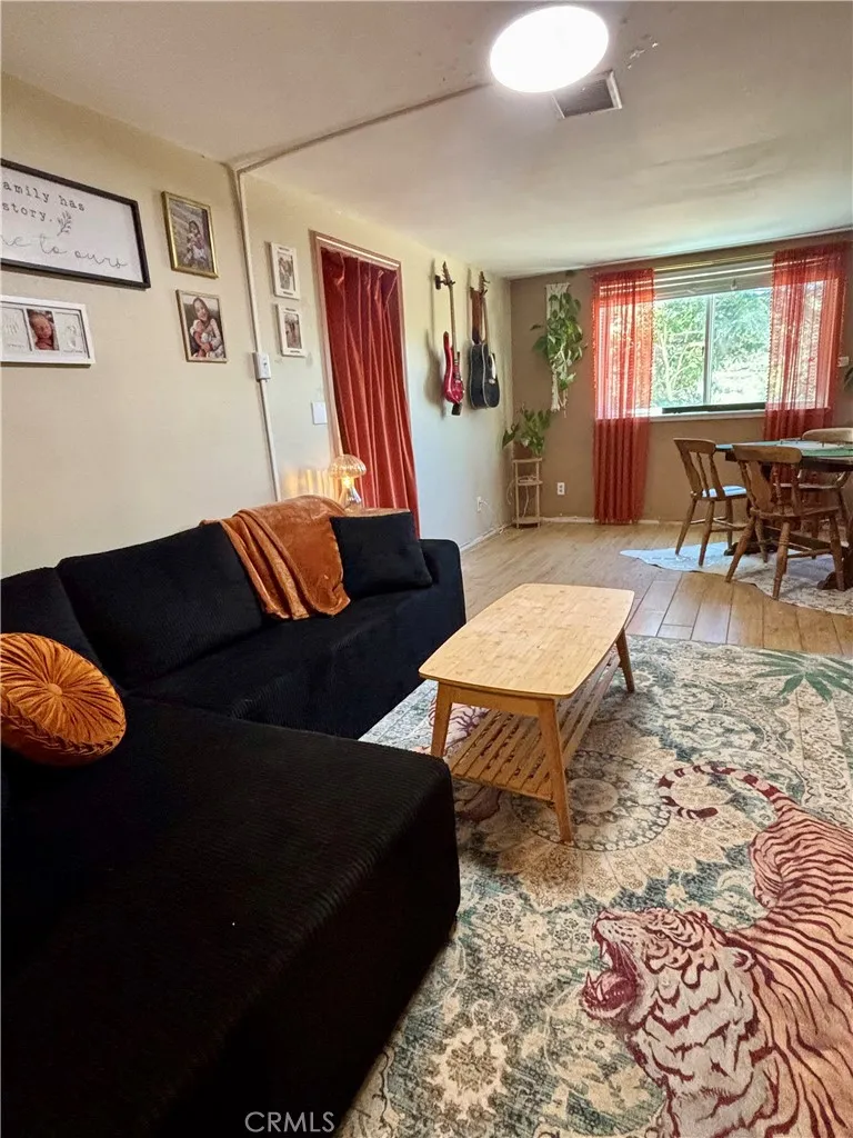 17713 Valley Lake Hughes, CA 93532