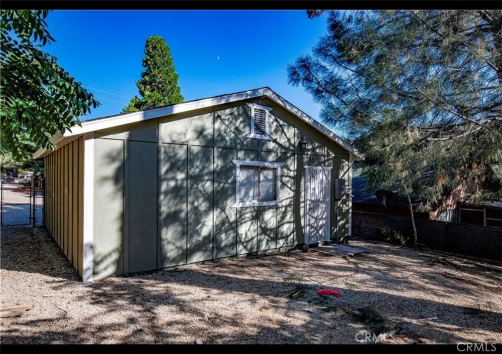 17713 Valley Lake Hughes, CA 93532