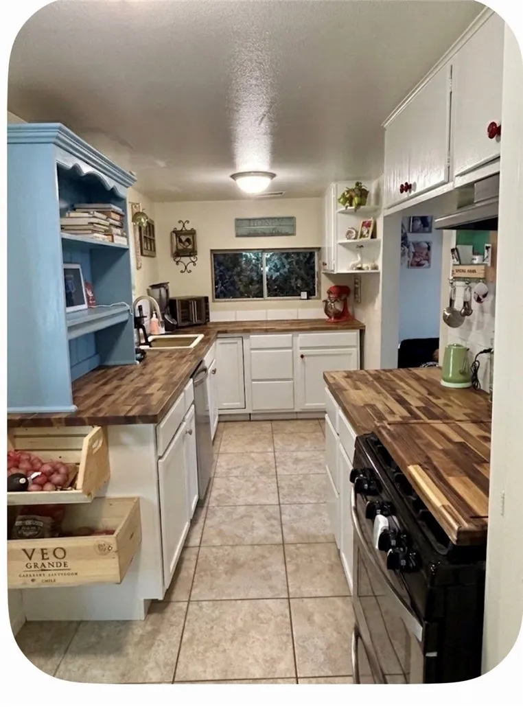 17713 Valley Lake Hughes, CA 93532