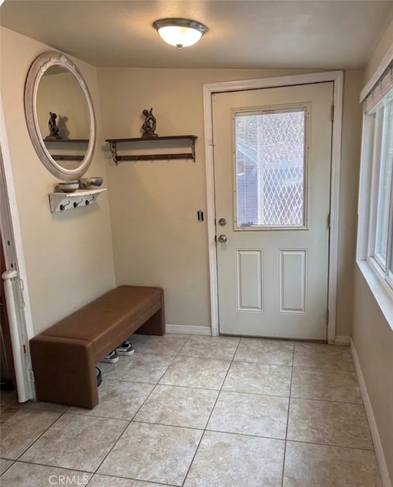 17713 Valley Lake Hughes, CA 93532