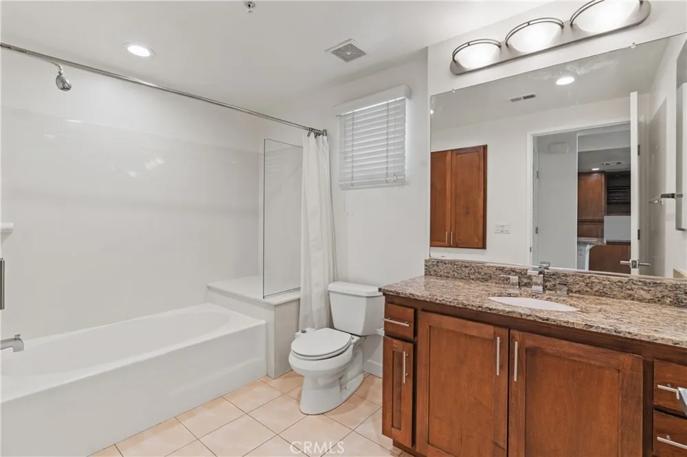 21301 Erwin Street #351 Woodland Hills, CA 91367