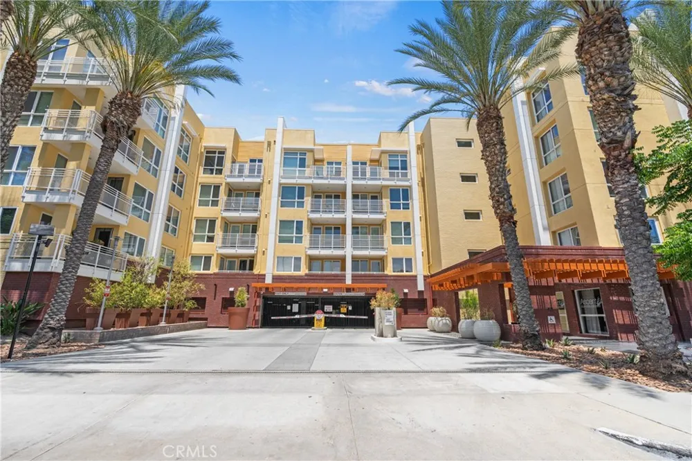 21301 Erwin Street #351 Woodland Hills, CA 91367