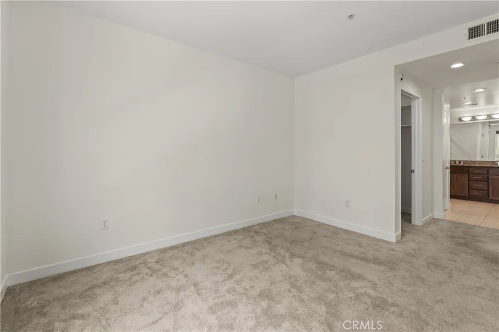 21301 Erwin Street #351 Woodland Hills, CA 91367