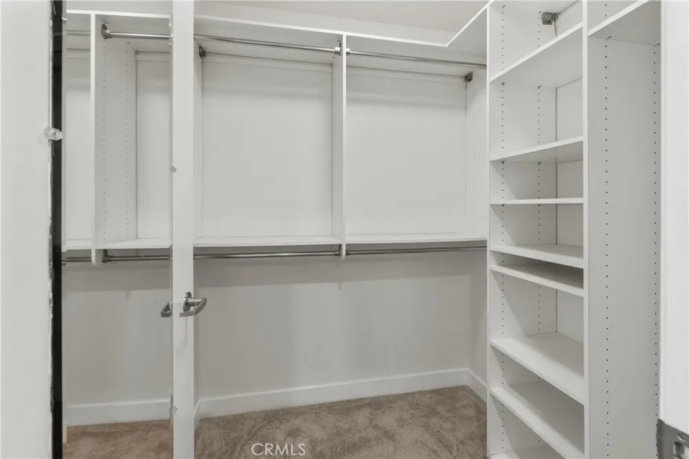 21301 Erwin Street #351 Woodland Hills, CA 91367