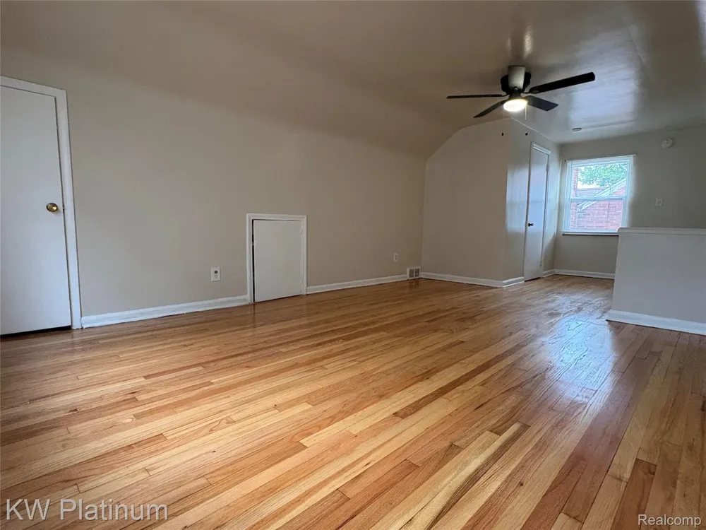 18968 Tracey Street Detroit City, MI 48235