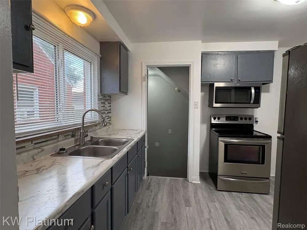18968 Tracey Street Detroit City, MI 48235