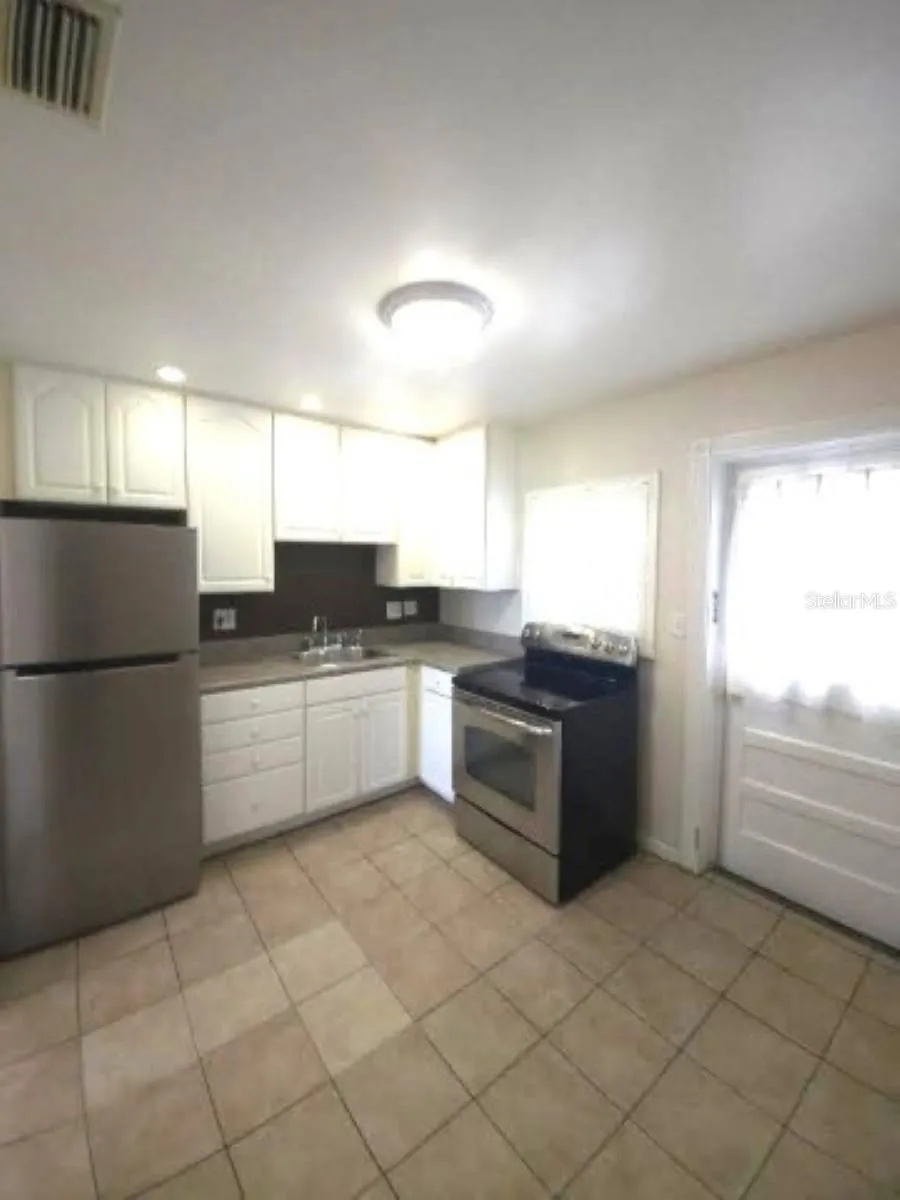 3903 W MORRISON AVENUE Tampa, FL 33629