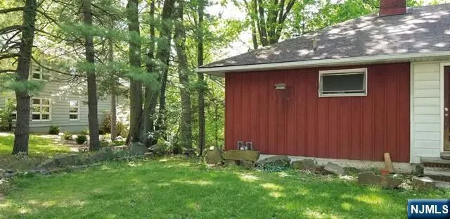 536 Nordhoff Drive Leonia, NJ 07605