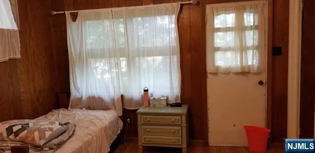 536 Nordhoff Drive Leonia, NJ 07605