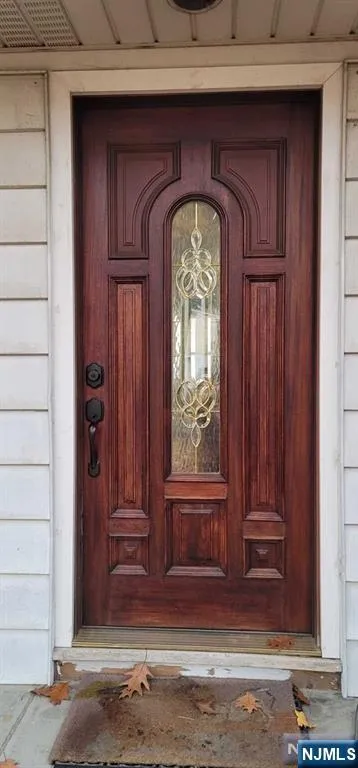 536 Nordhoff Drive Leonia, NJ 07605