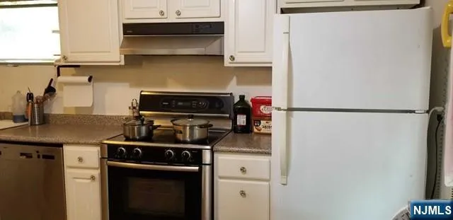 536 Nordhoff Drive Leonia, NJ 07605