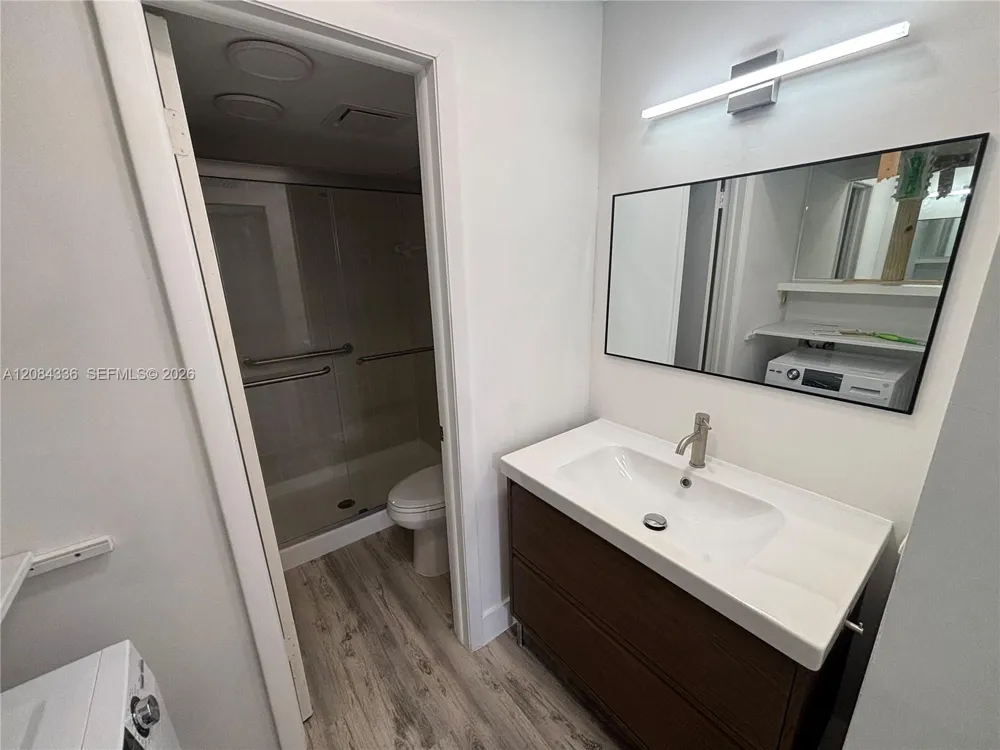 10304 Sunrise Lakes Blvd #209 Sunrise, FL 33322
