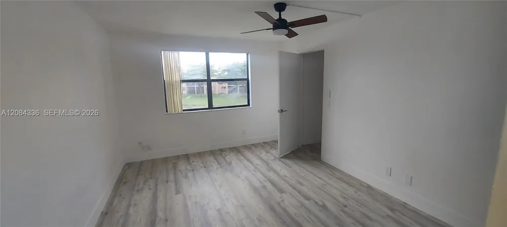 10304 Sunrise Lakes Blvd #209 Sunrise, FL 33322