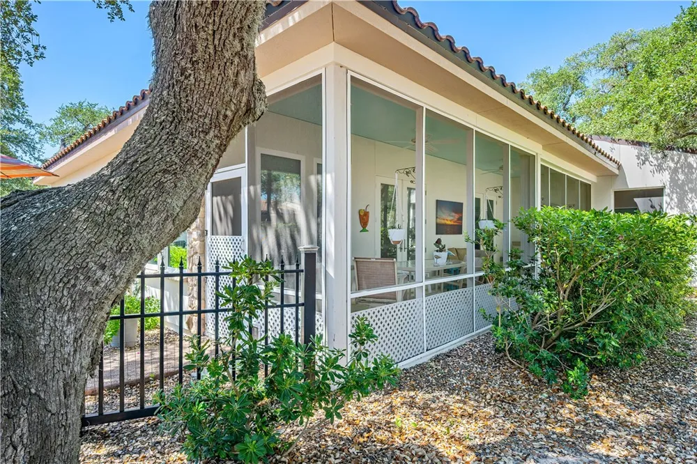 1401 Royal Oaks Fulton, TX 78382