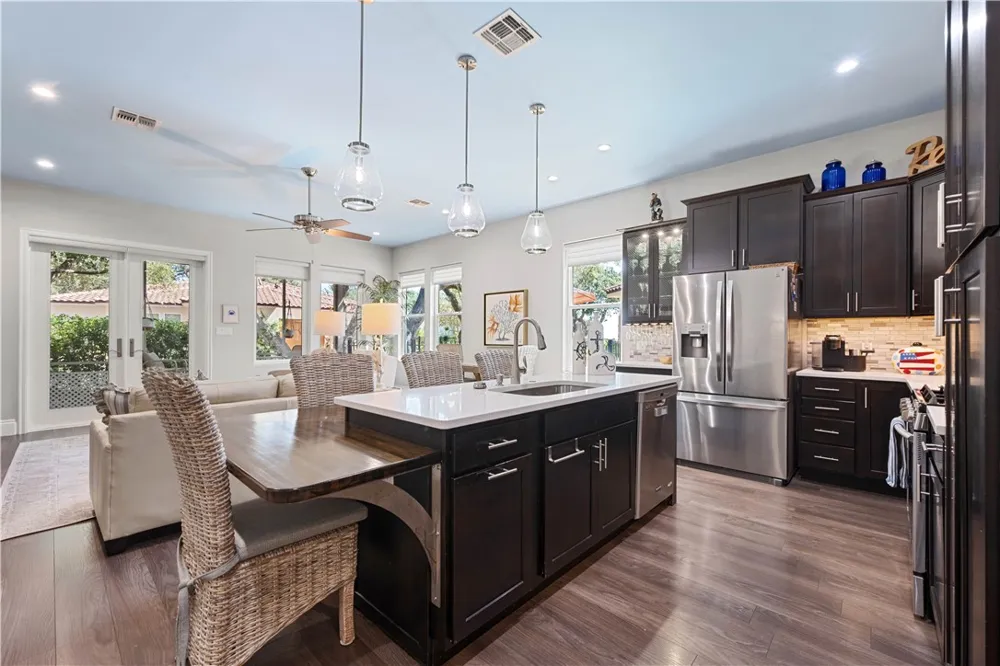 1401 Royal Oaks Fulton, TX 78382