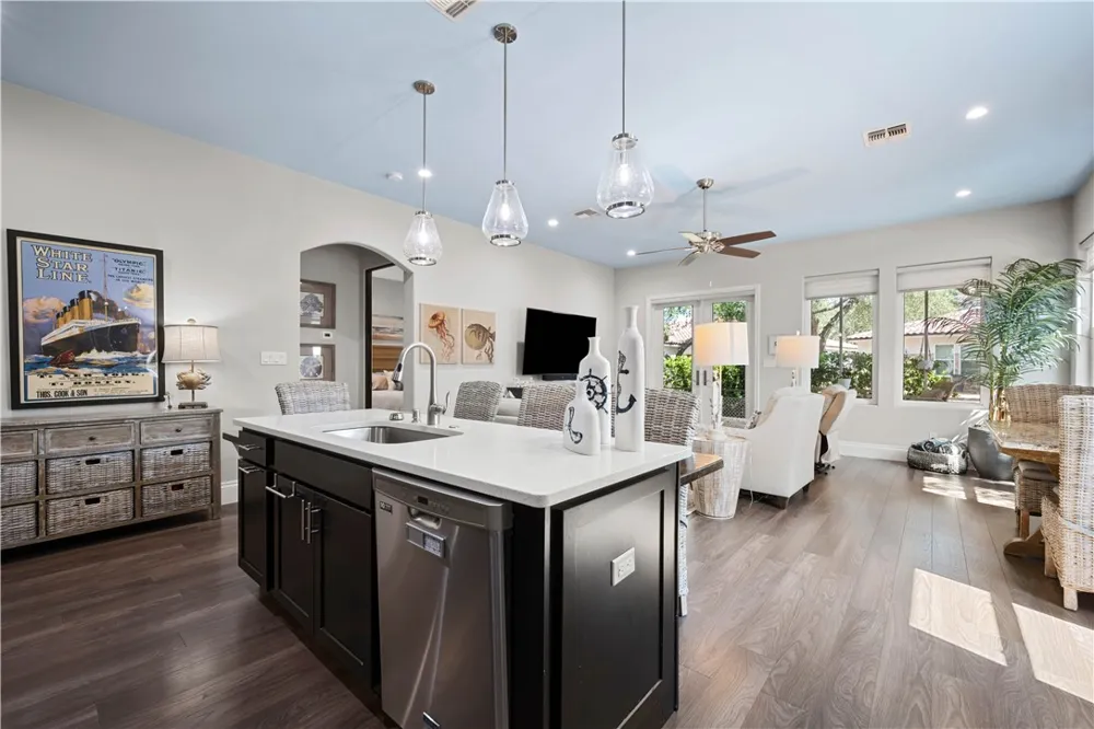 1401 Royal Oaks Fulton, TX 78382