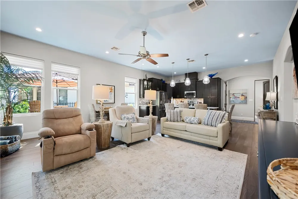 1401 Royal Oaks Fulton, TX 78382