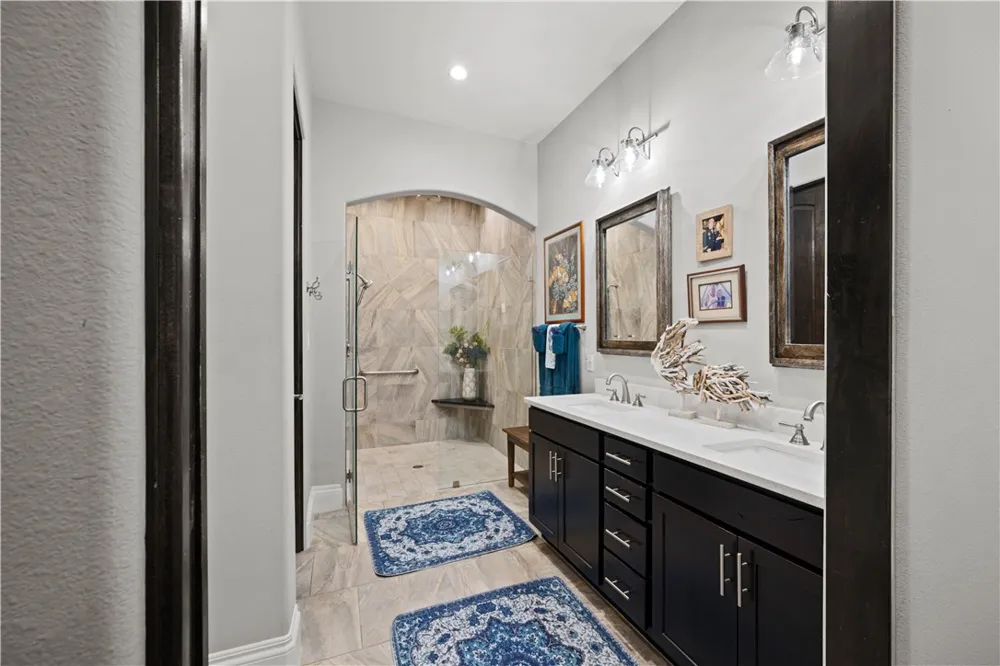 1401 Royal Oaks Fulton, TX 78382