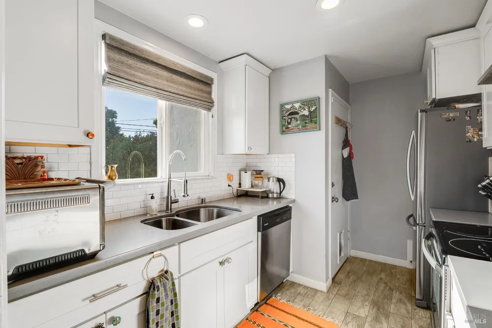 137 Hermosa Avenue Vallejo, CA 94589