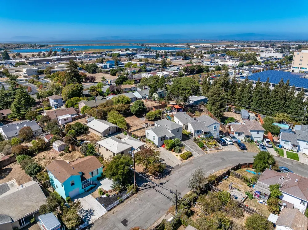 137 Hermosa Avenue Vallejo, CA 94589