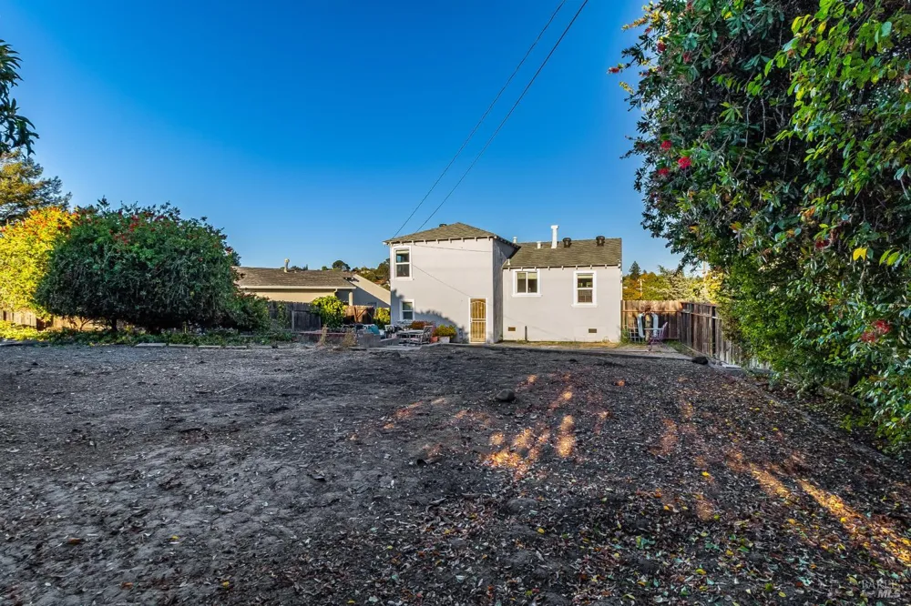 137 Hermosa Avenue Vallejo, CA 94589