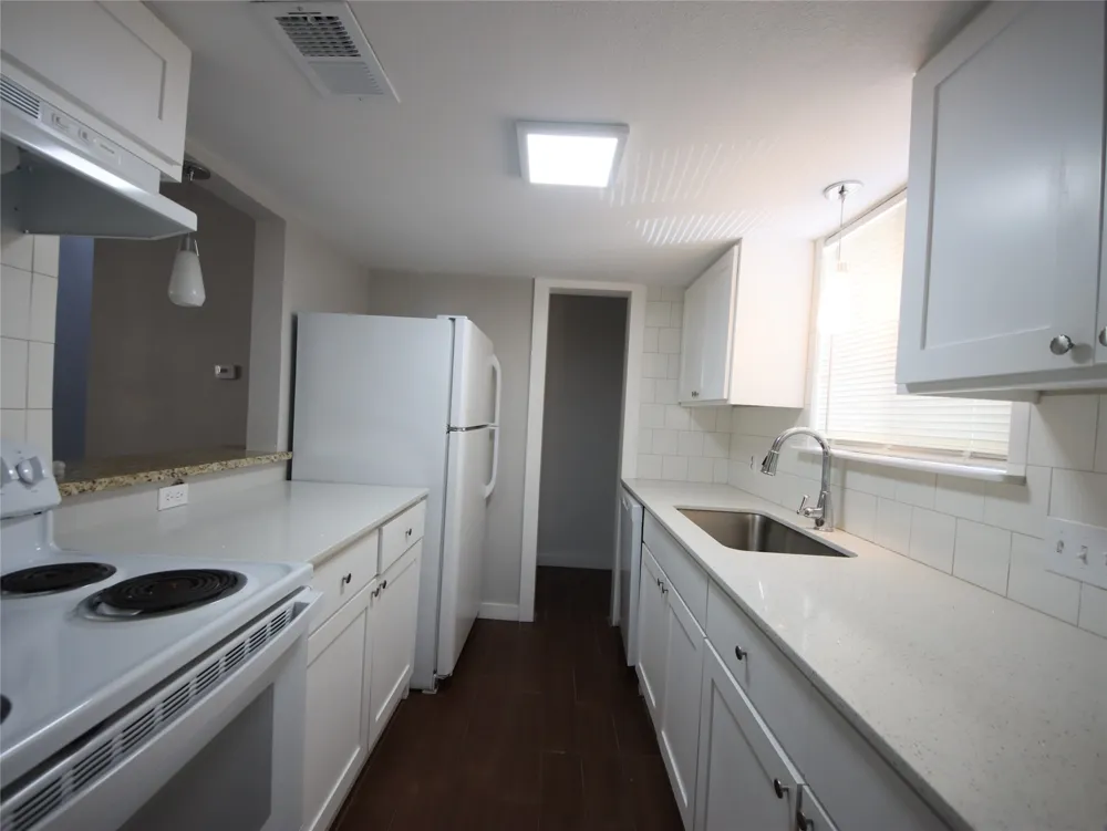 1600 West Avenue #21 Austin, TX 78701