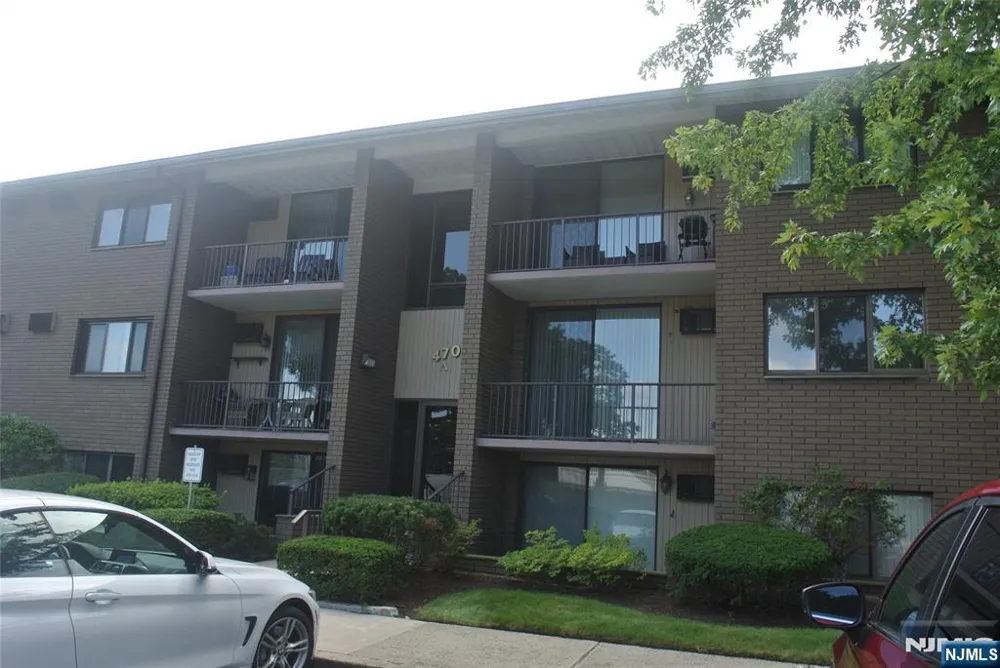 470 Liberty Street 202A Little Ferry, NJ 07643