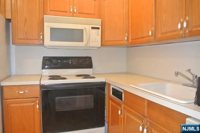 470 Liberty Street 202A Little Ferry, NJ 07643