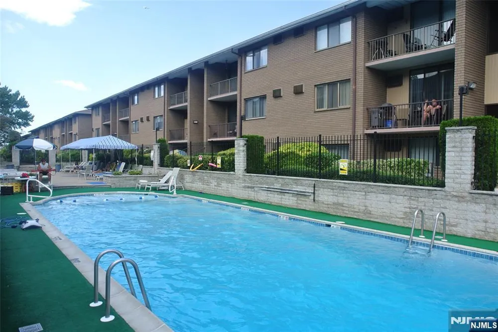 470 Liberty Street 202A Little Ferry, NJ 07643