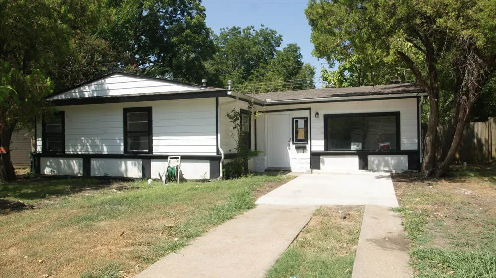702 Jonathan Lane Arlington, TX 76010
