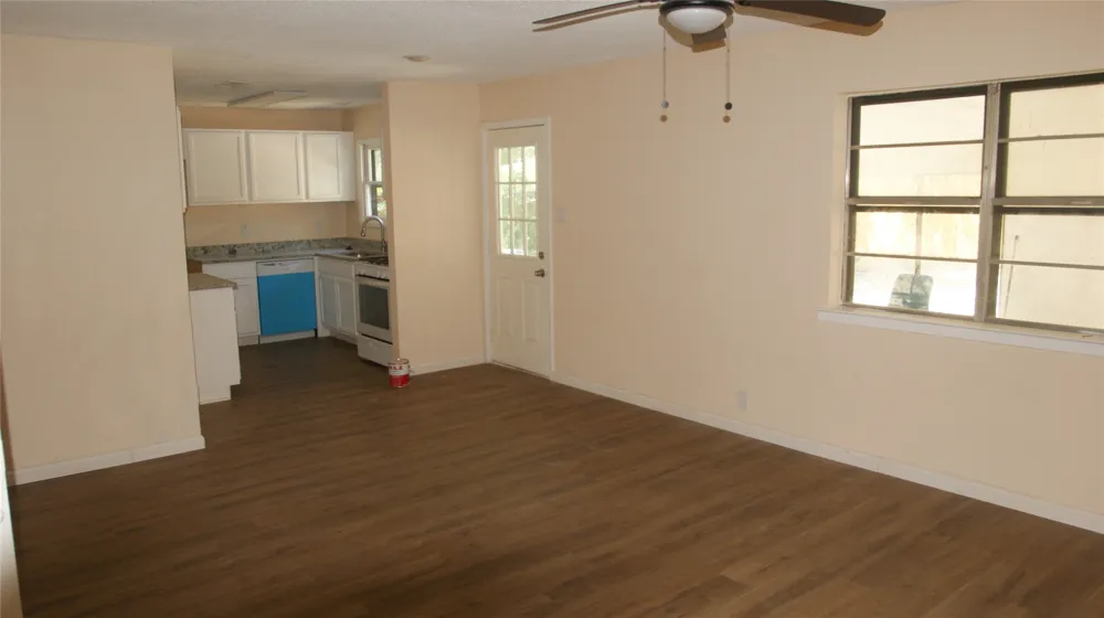 702 Jonathan Lane Arlington, TX 76010