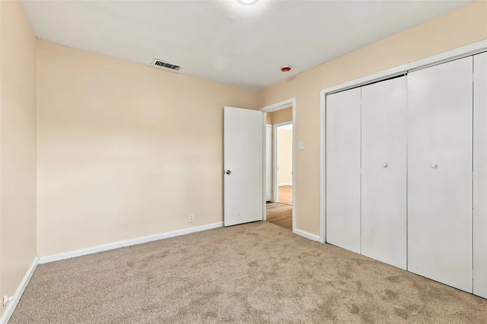 702 Jonathan Lane Arlington, TX 76010