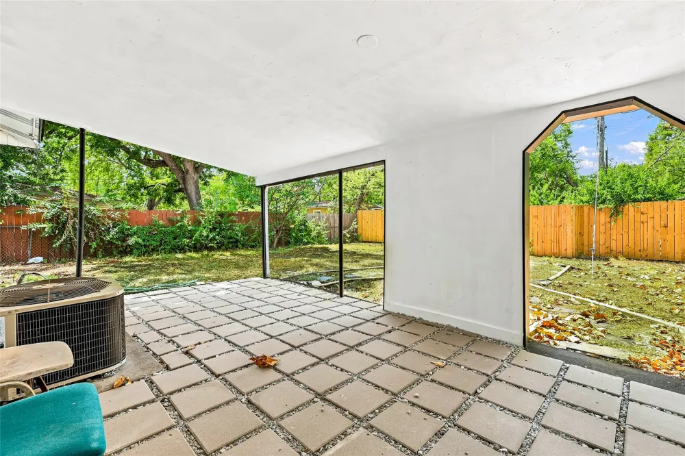 702 Jonathan Lane Arlington, TX 76010