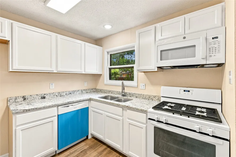 702 Jonathan Lane Arlington, TX 76010