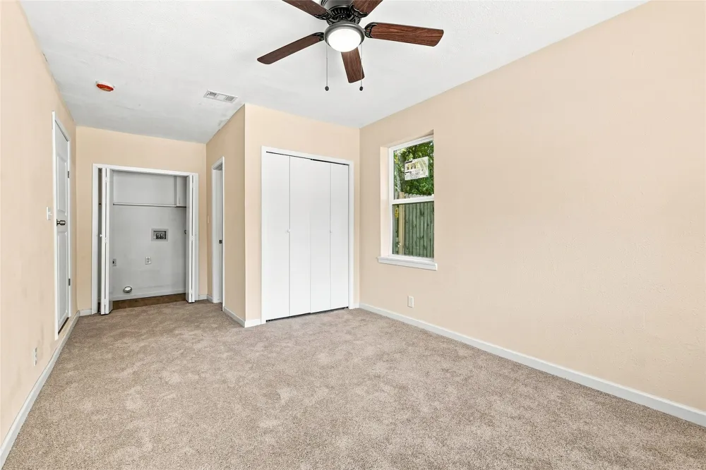 702 Jonathan Lane Arlington, TX 76010