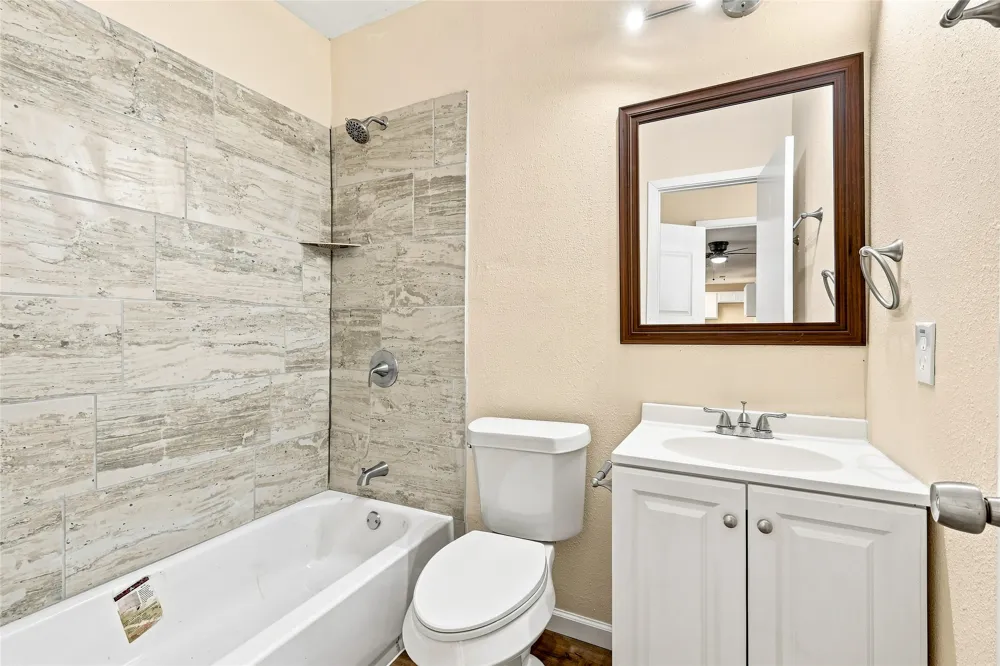 702 Jonathan Lane Arlington, TX 76010