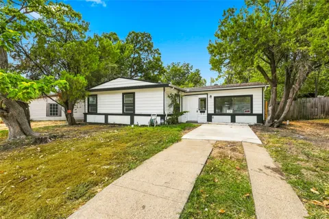 702 Jonathan Lane
