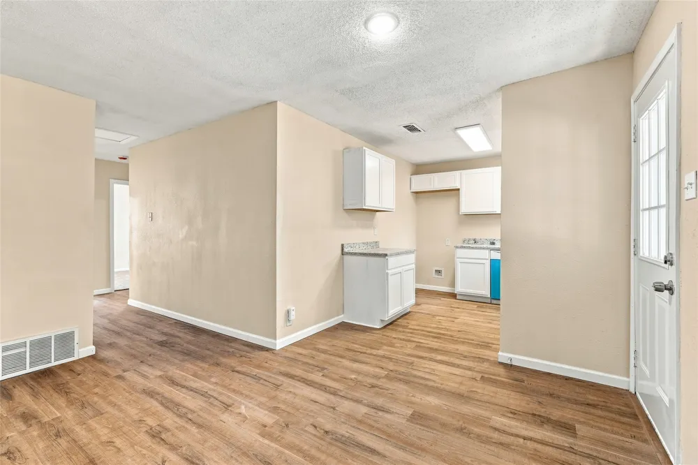 702 Jonathan Lane Arlington, TX 76010
