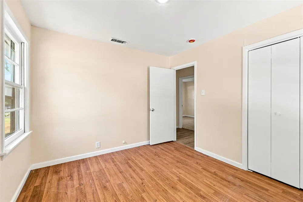 702 Jonathan Lane Arlington, TX 76010