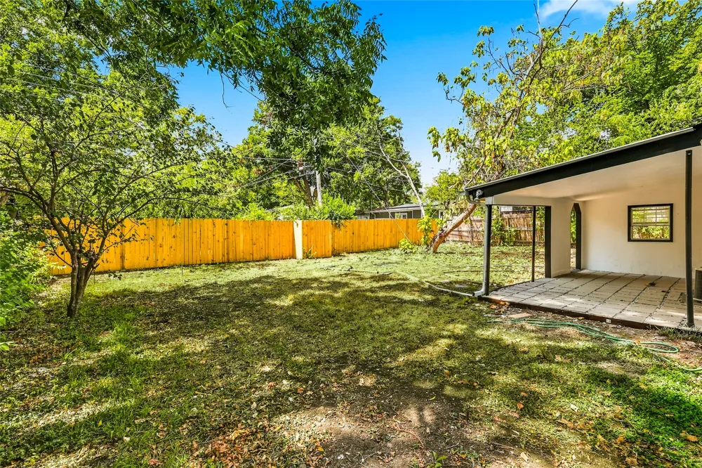 702 Jonathan Lane Arlington, TX 76010