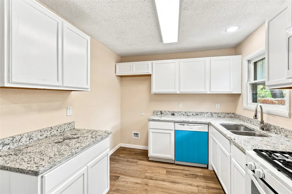 702 Jonathan Lane Arlington, TX 76010