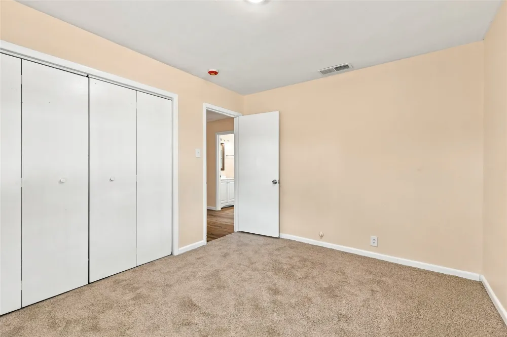 702 Jonathan Lane Arlington, TX 76010